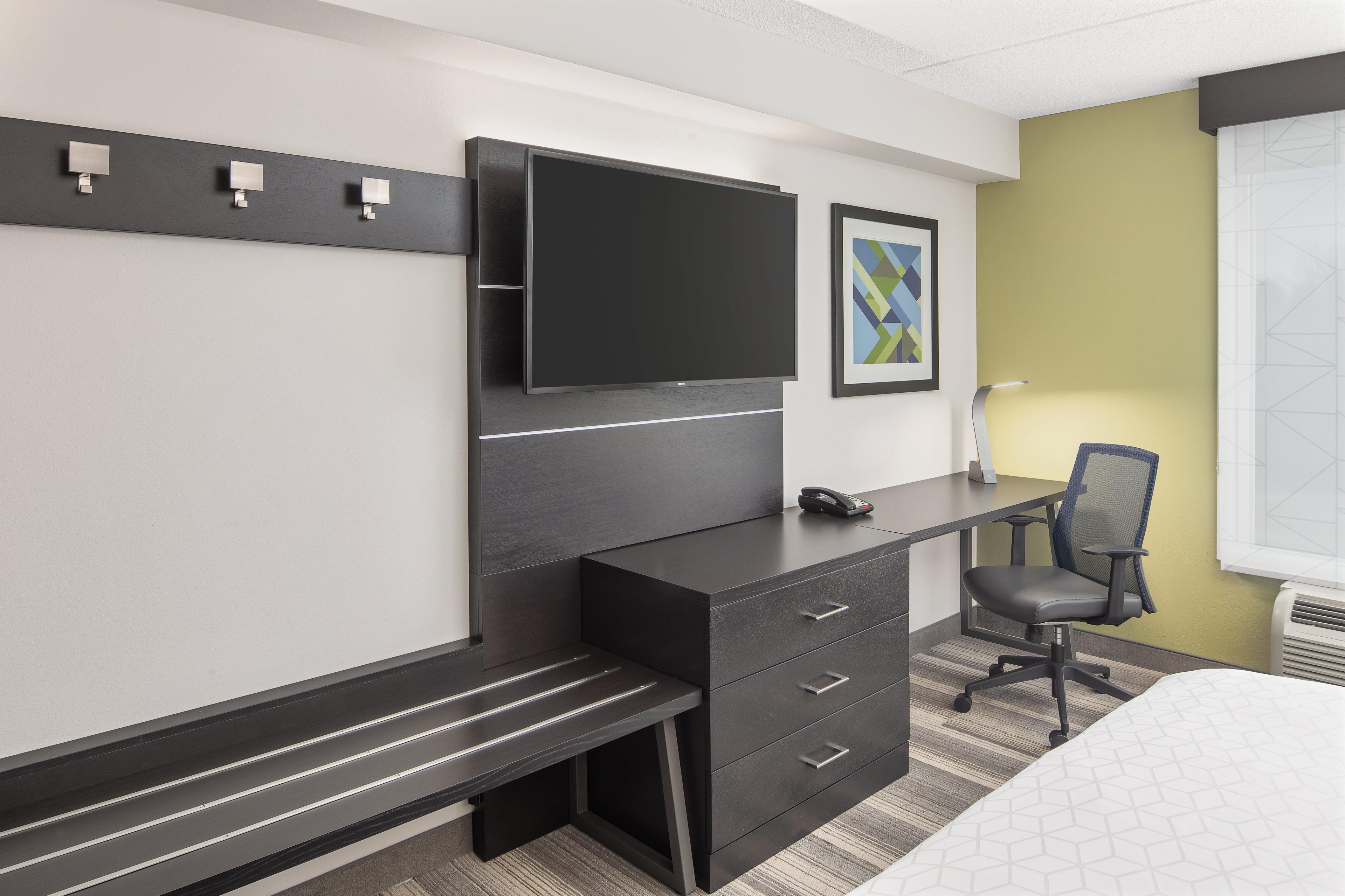 Express & Greenville-i-85 & Woodruff Road By Ihg Greenville
