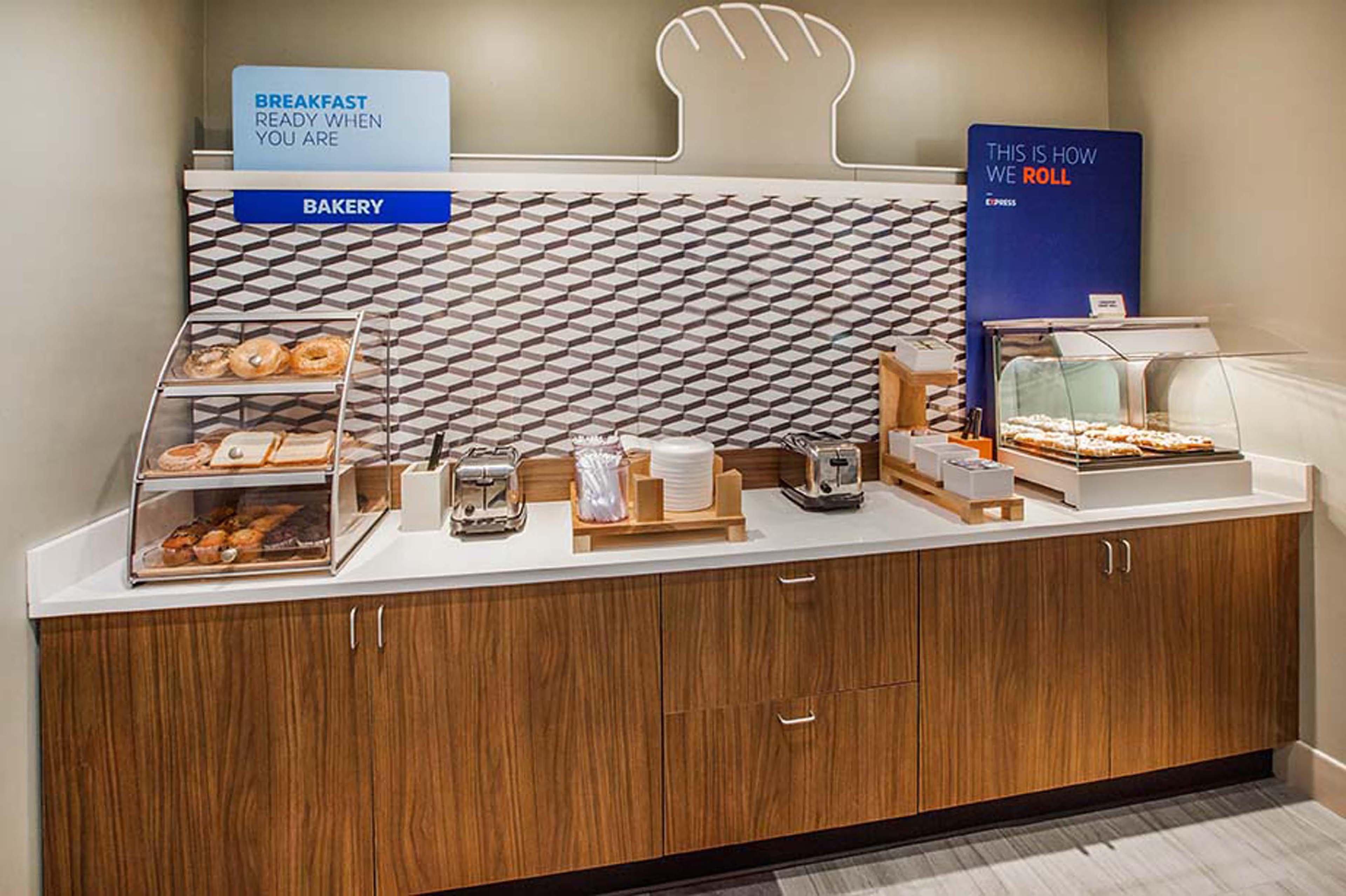 Express & Greenville-i-85 & Woodruff Road By Ihg 2* Greenville